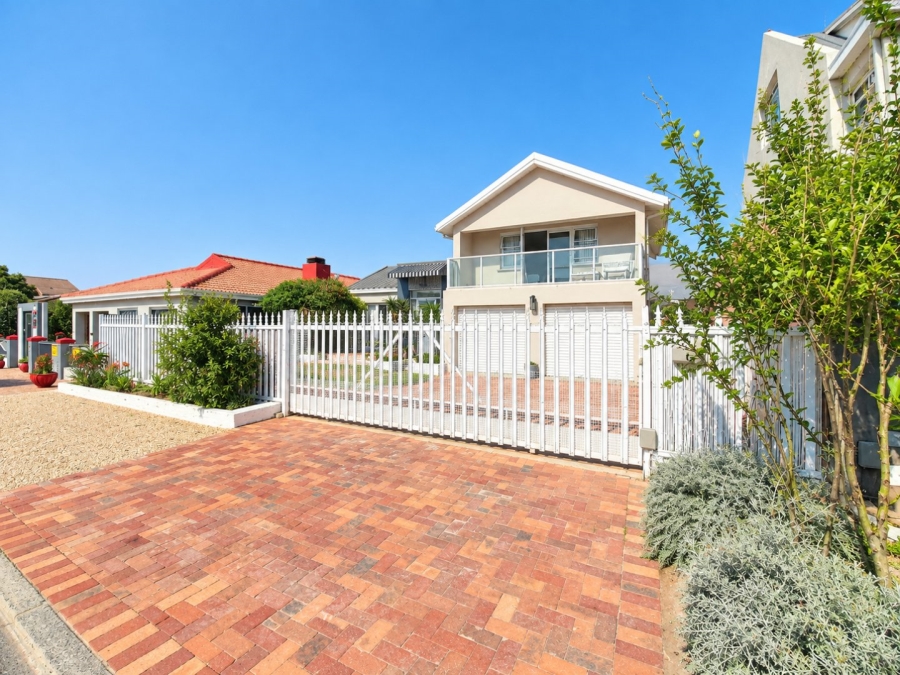 4 Bedroom Property for Sale in Melkbosstrand Central Western Cape